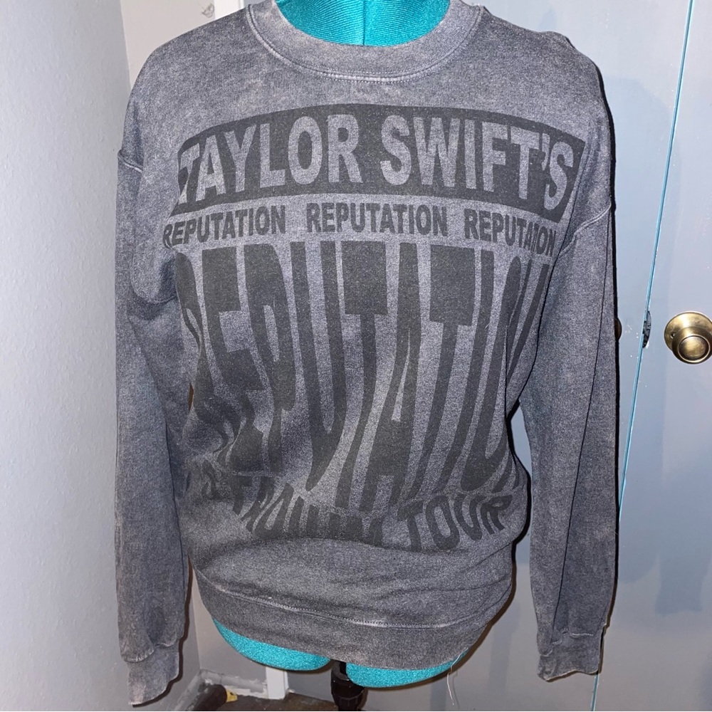 Taylor Swift Reputation Stadium Tour Sweatshirt